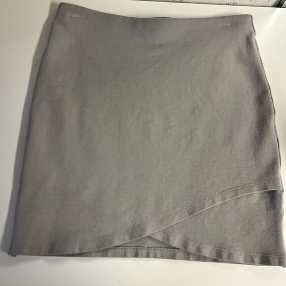 Aritzia Talula Skirt (Ashen) - Picture 2 of 3